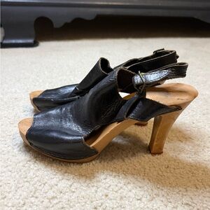 Bronx Black Leather Mules